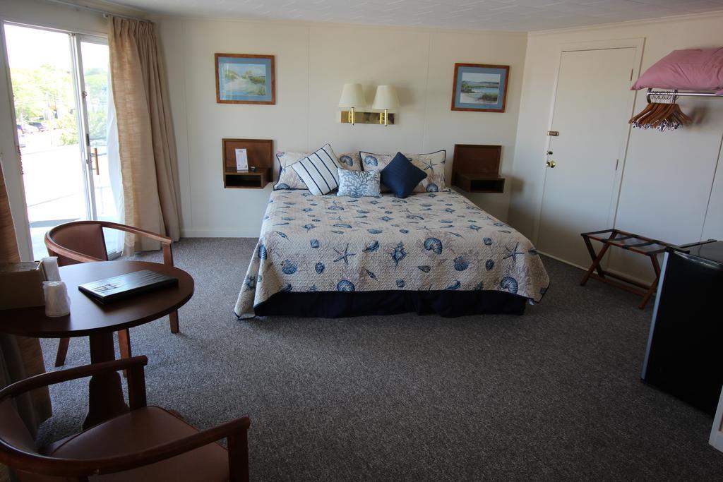 Hyannis Holiday Motel 外观 照片