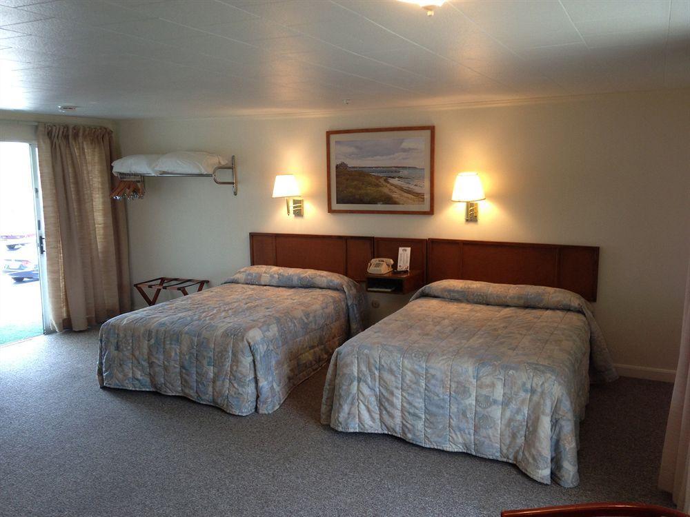 Hyannis Holiday Motel 外观 照片