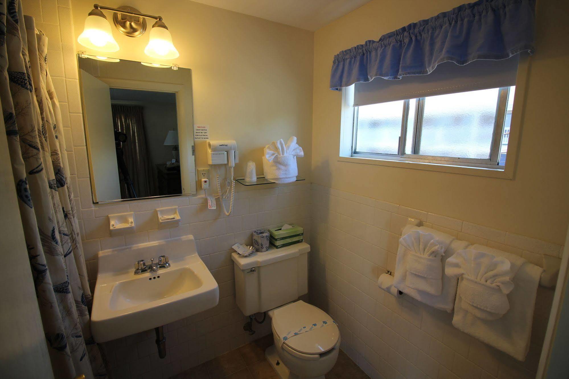Hyannis Holiday Motel 外观 照片