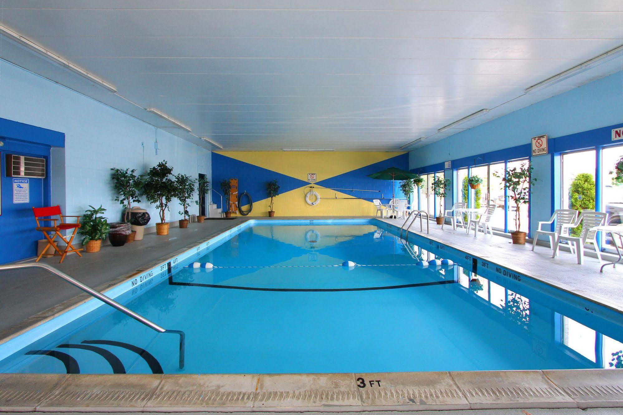 Hyannis Holiday Motel 外观 照片