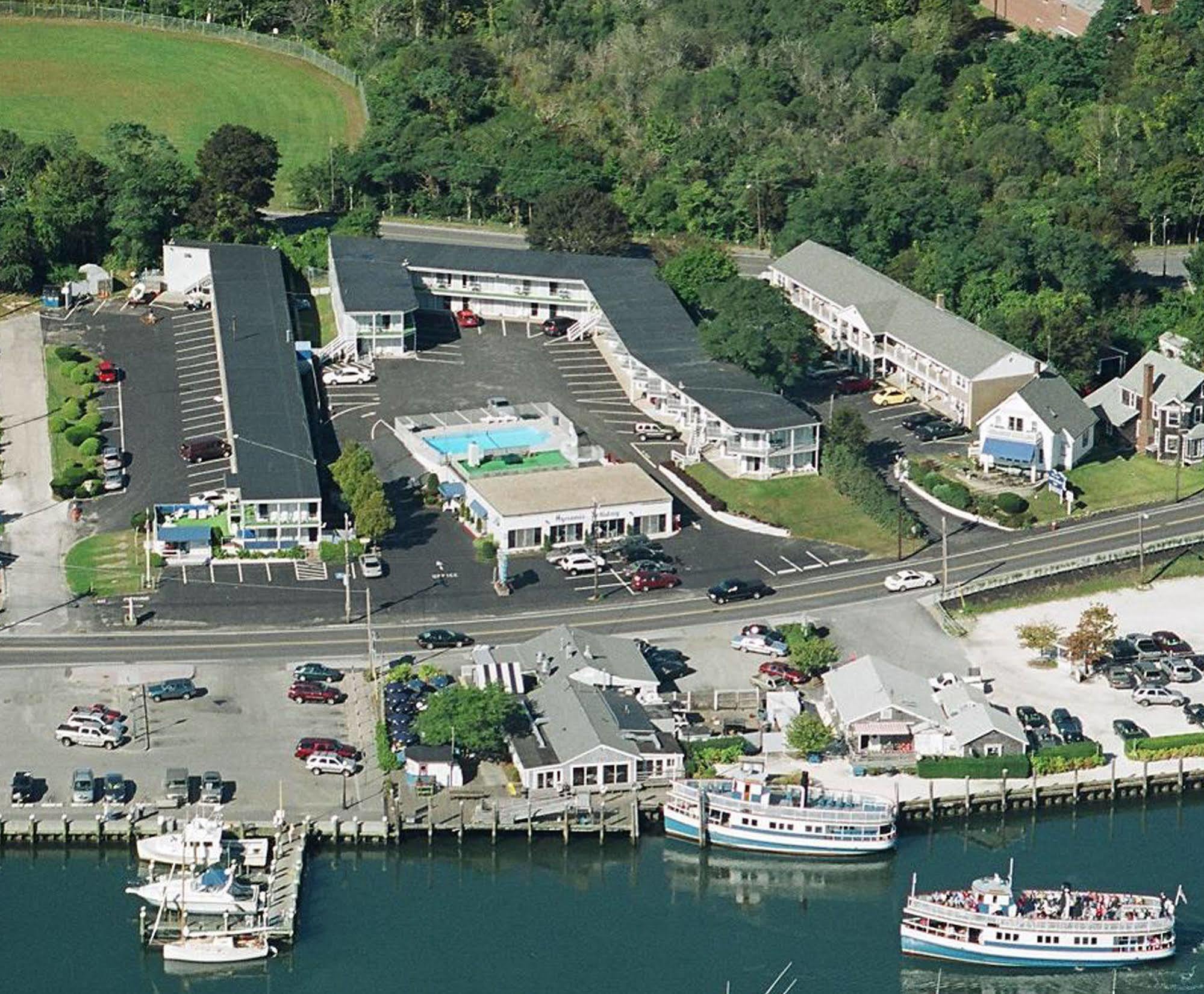 Hyannis Holiday Motel 外观 照片